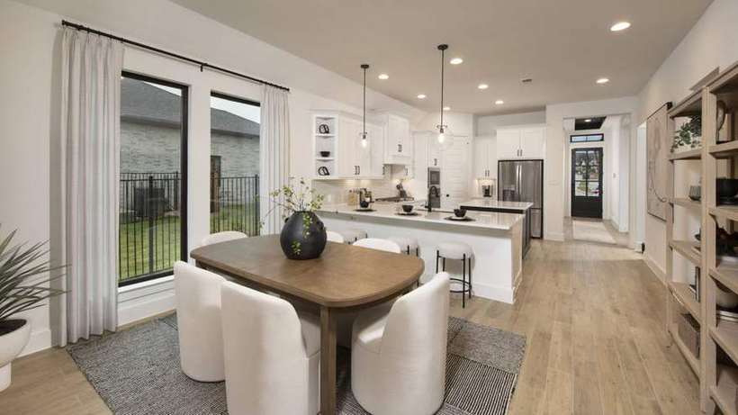 Design 1984W · Open Dining & Kitchen Flow for Effortless Entertaining