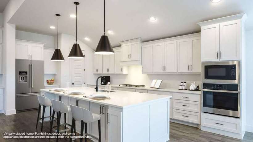 182 Kingswood Dr · Actual Grand Gallery Entry & Open Living Area